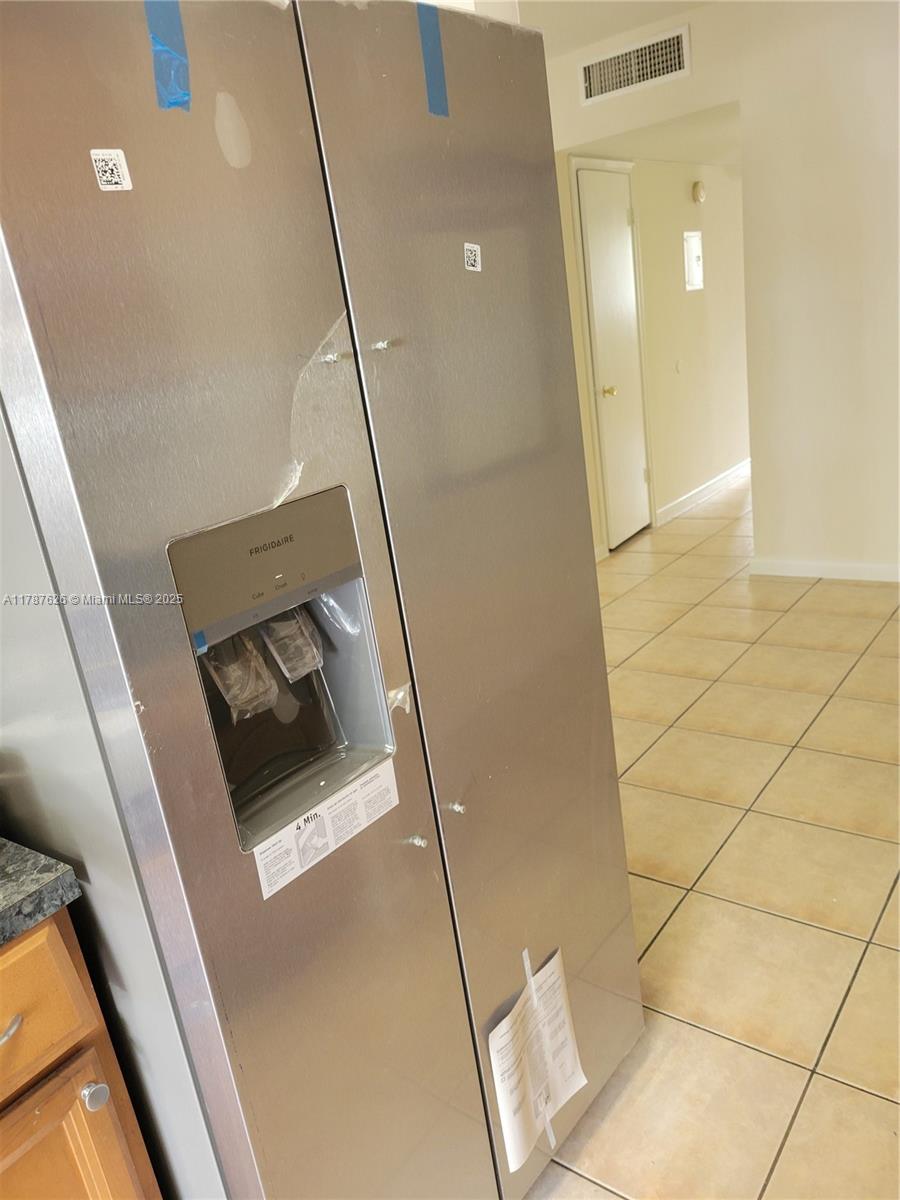 GOLFVIEW ARMS INC CONDO - Residential Lease