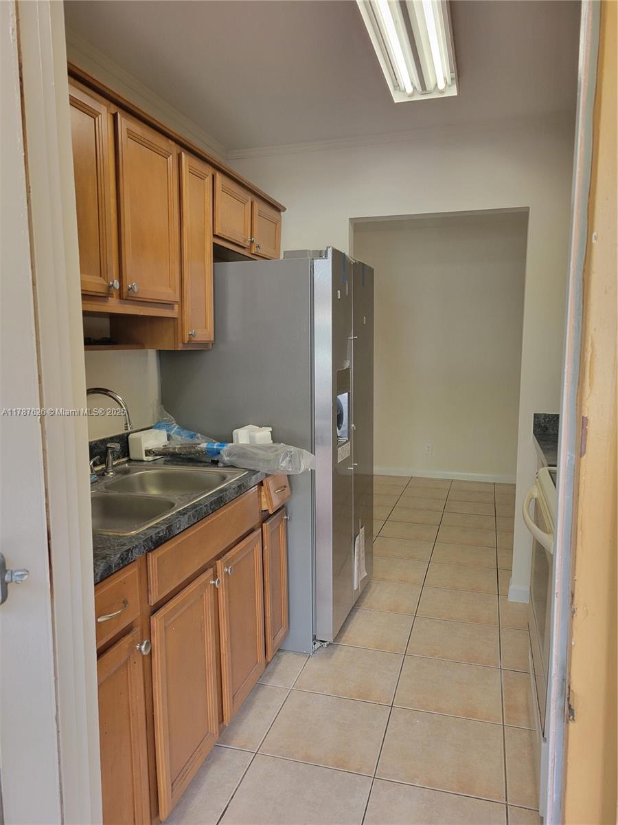 GOLFVIEW ARMS INC CONDO - Residential Lease