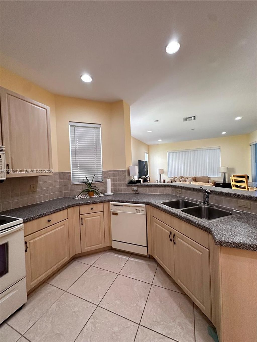 Photo of 606 Mariner Bay Blvd, Fort Pierce, FL 34949 (MLS # A12012139)