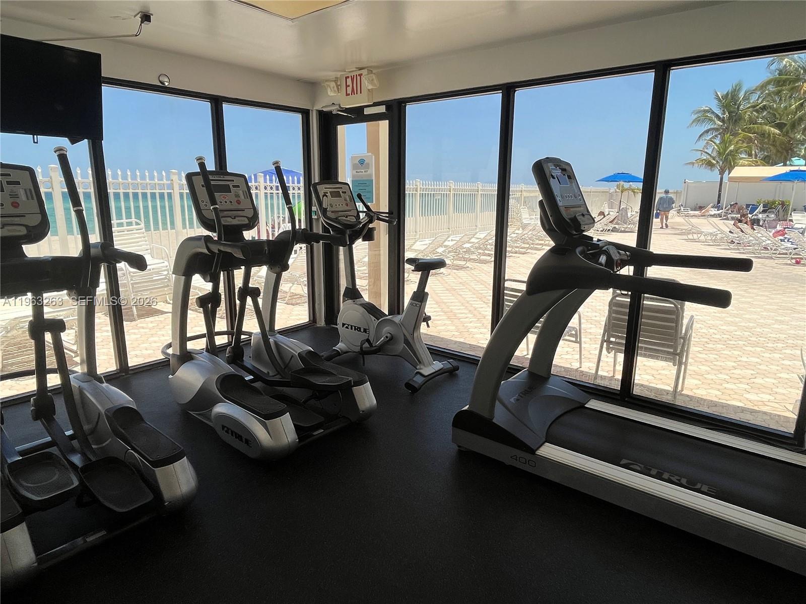 ALEXANDER TOWERS CONDO - Residential