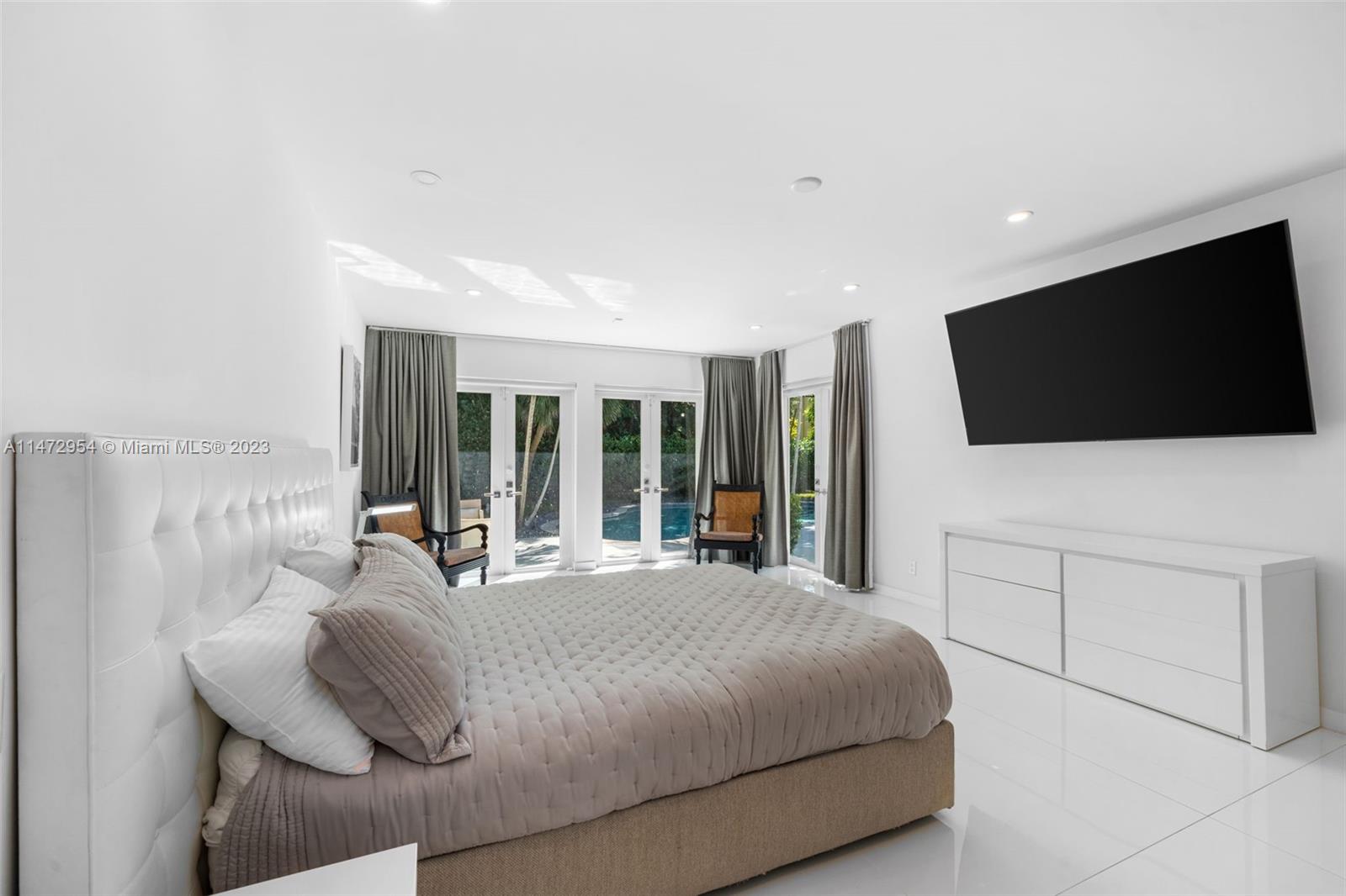 LA GORCE GOLF SUB - Residential