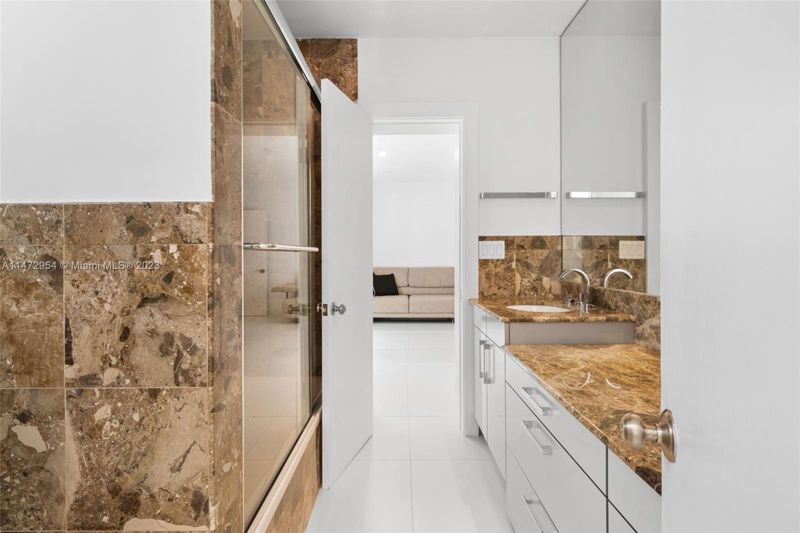 LA GORCE GOLF SUB - Residential