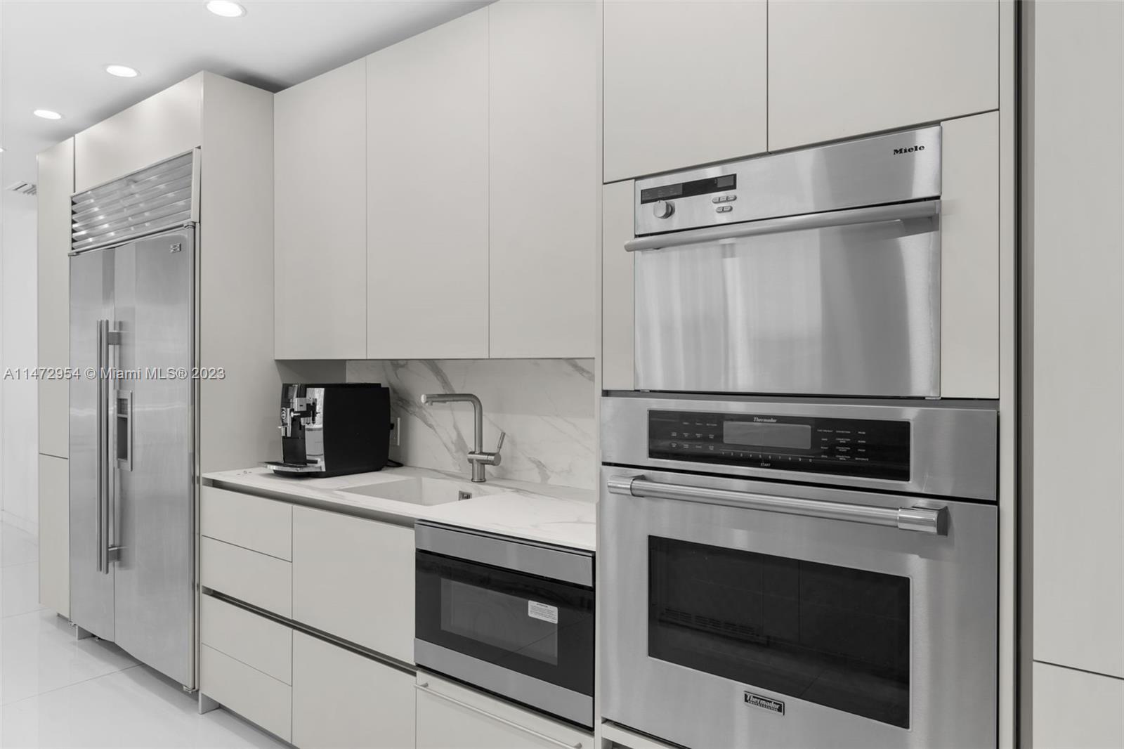 LA GORCE GOLF SUB - Residential