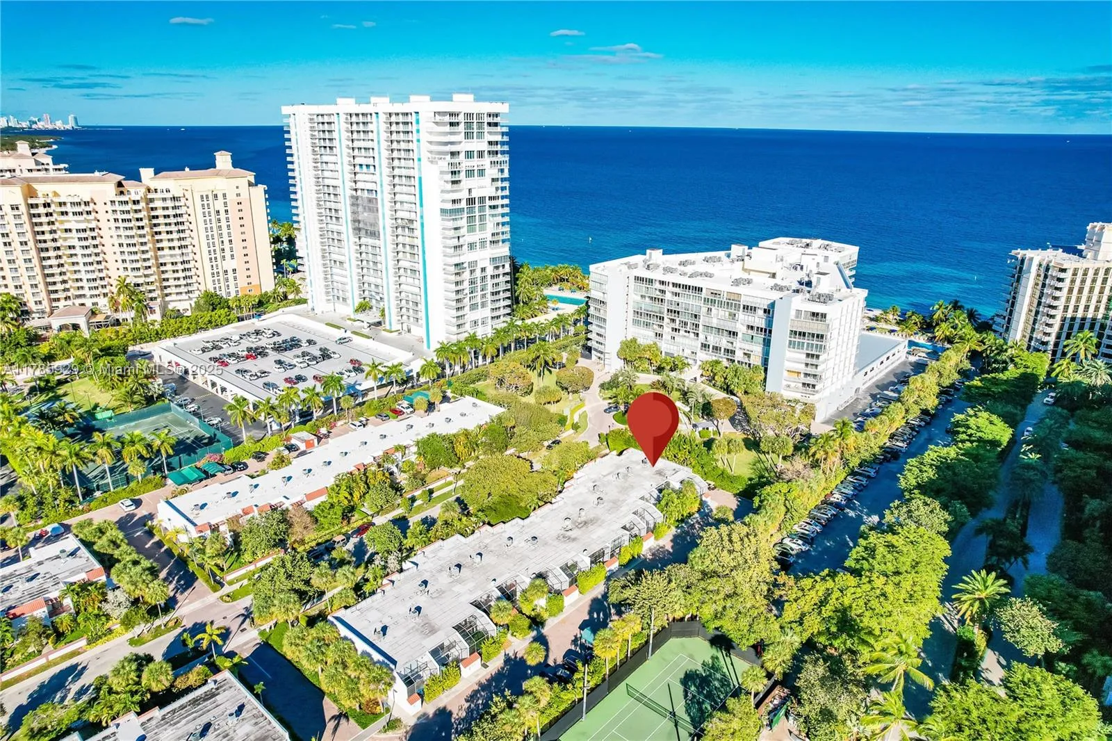 Key Biscayne, Florida 33149, United States, 2 Bedrooms Bedrooms, ,3 BathroomsBathrooms,Residential,Pending,111277