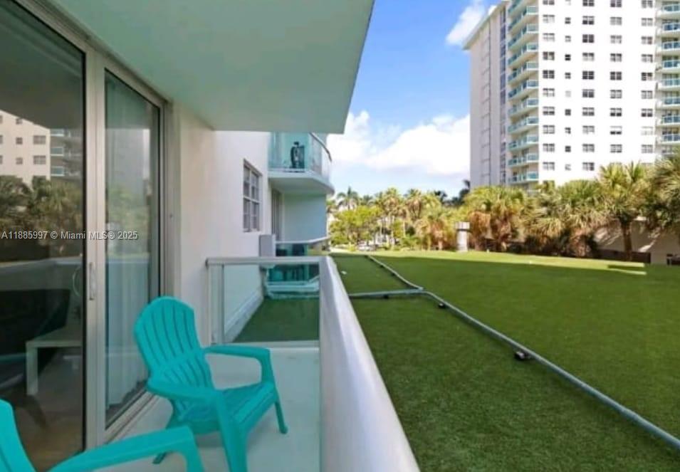TIDES ON HOLLYWOOD BEACH - Residential Lease