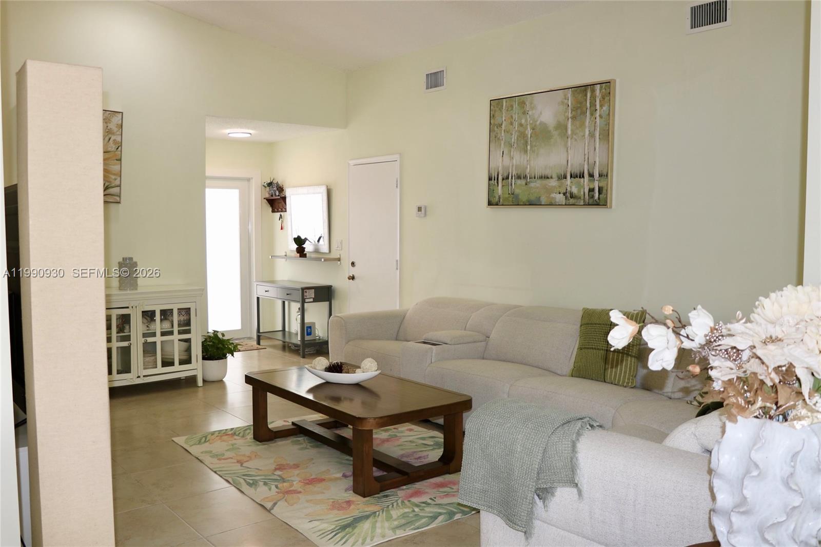 WOODS LAKE - Residential