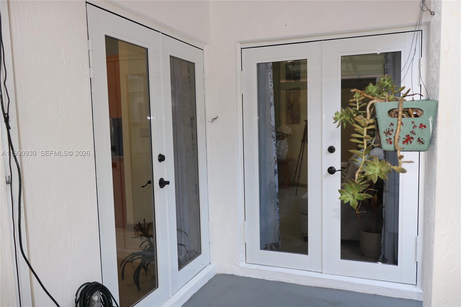 WOODS LAKE - Residential