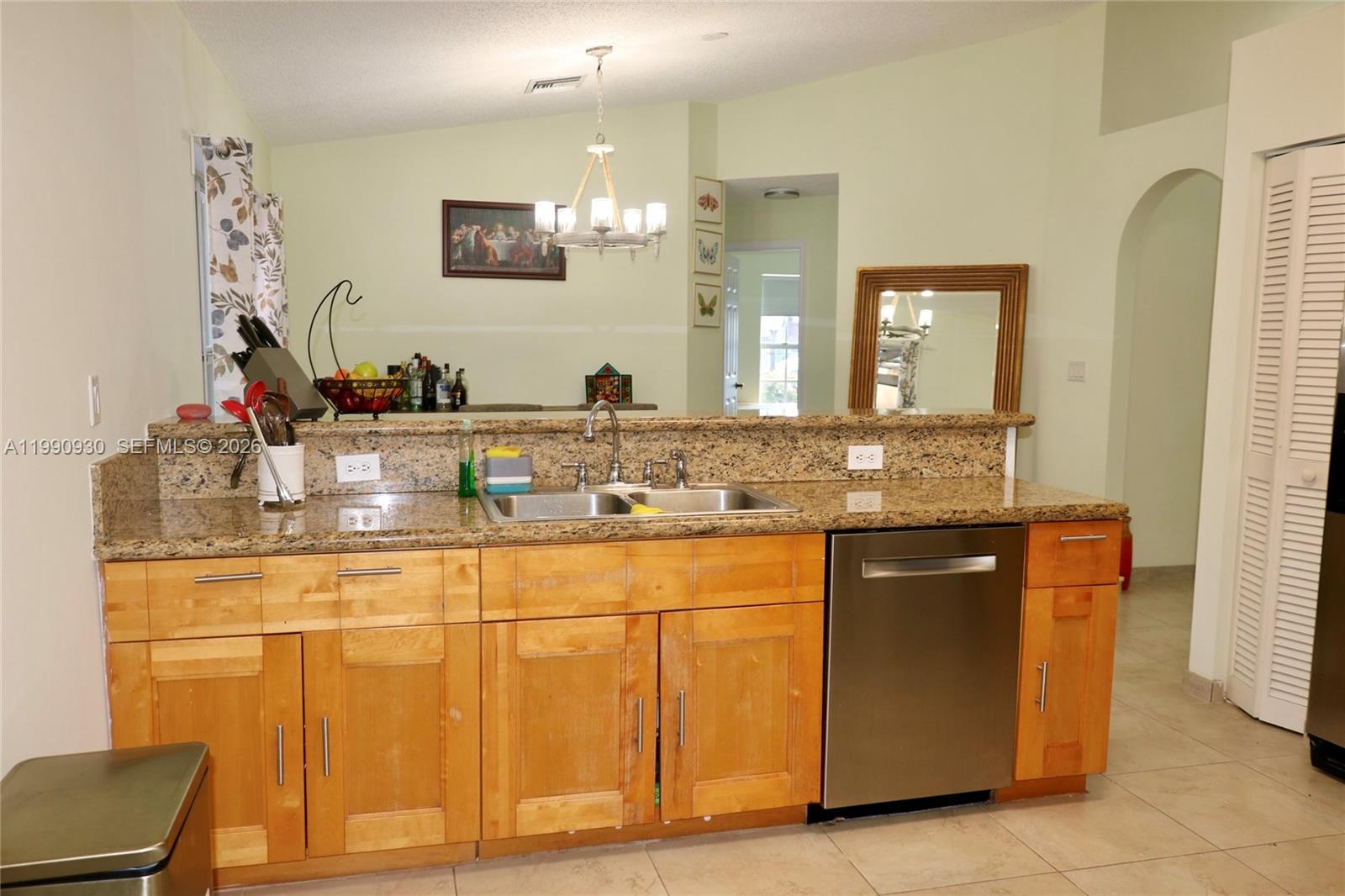 WOODS LAKE - Residential