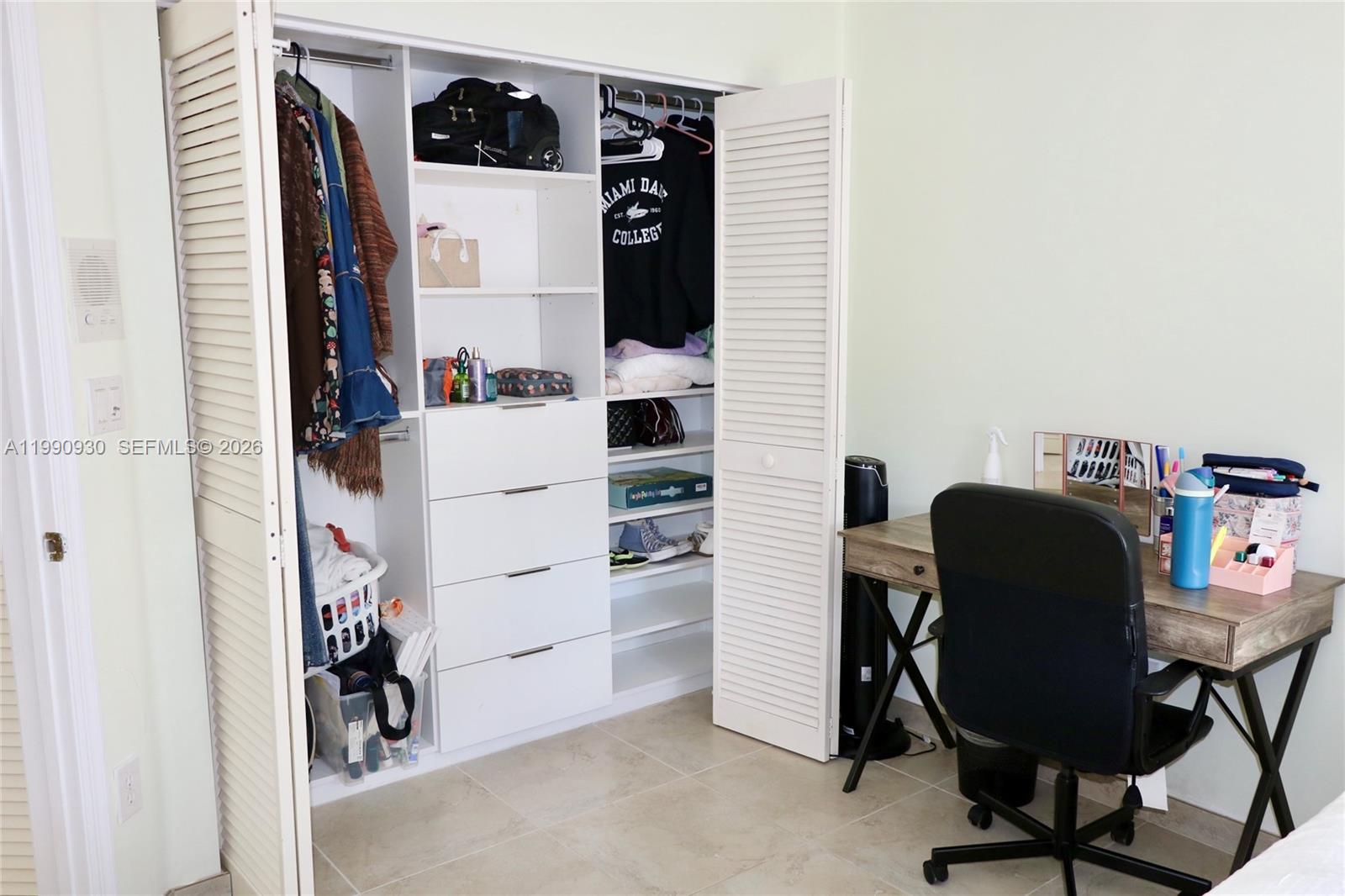 WOODS LAKE - Residential