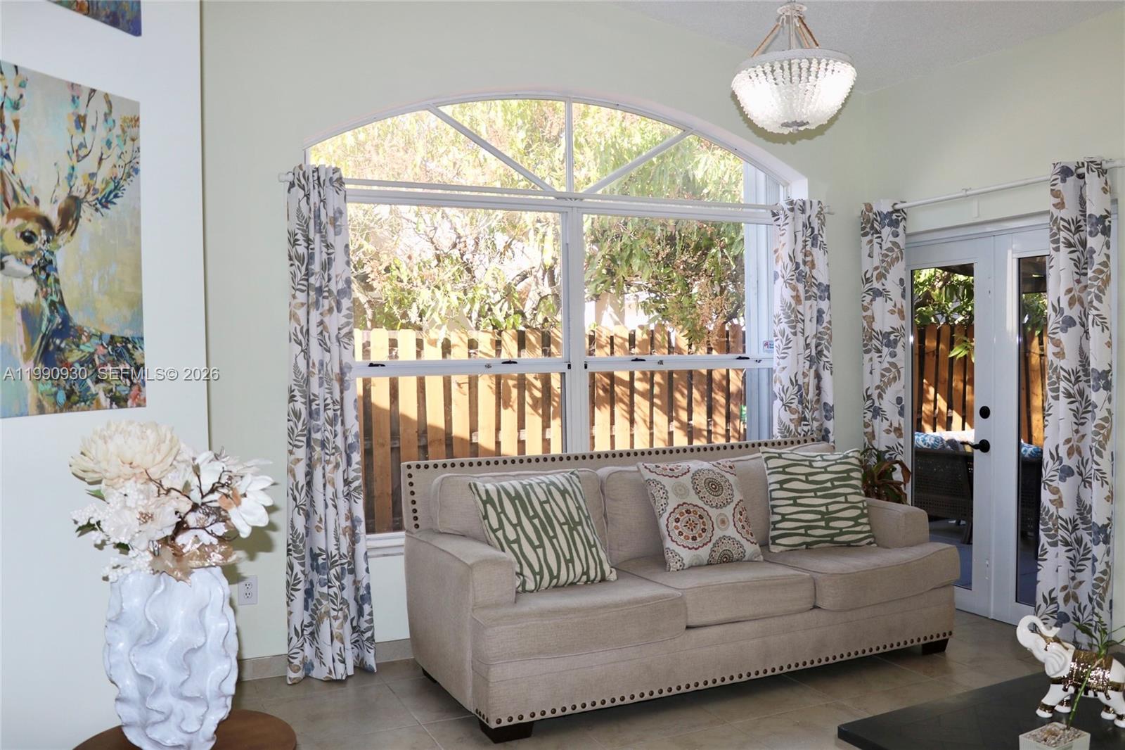 WOODS LAKE - Residential