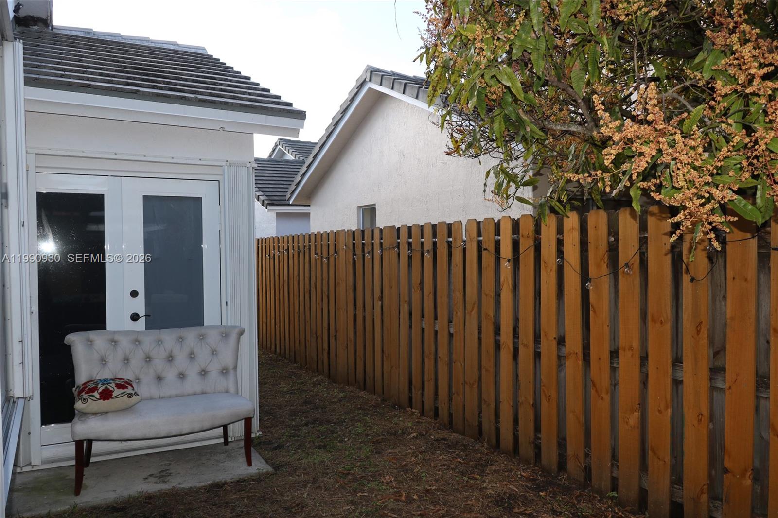 WOODS LAKE - Residential