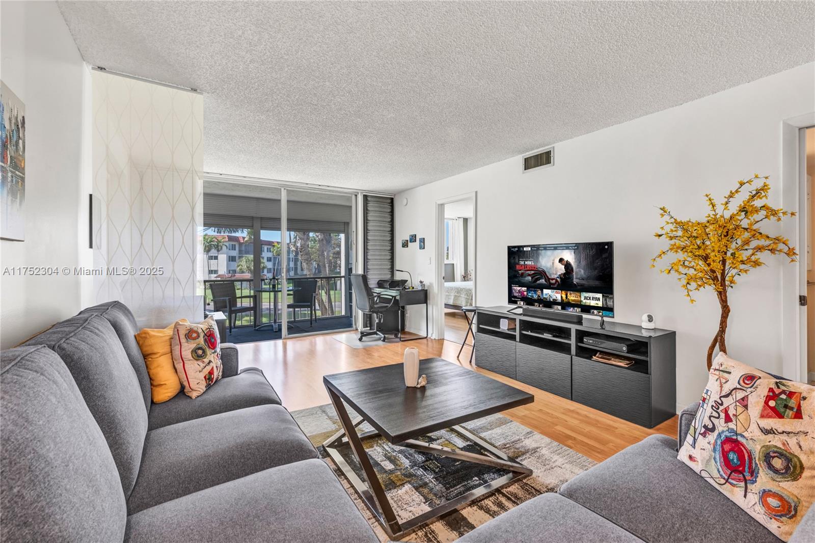 HOLLYBROOK GOLF - Residential