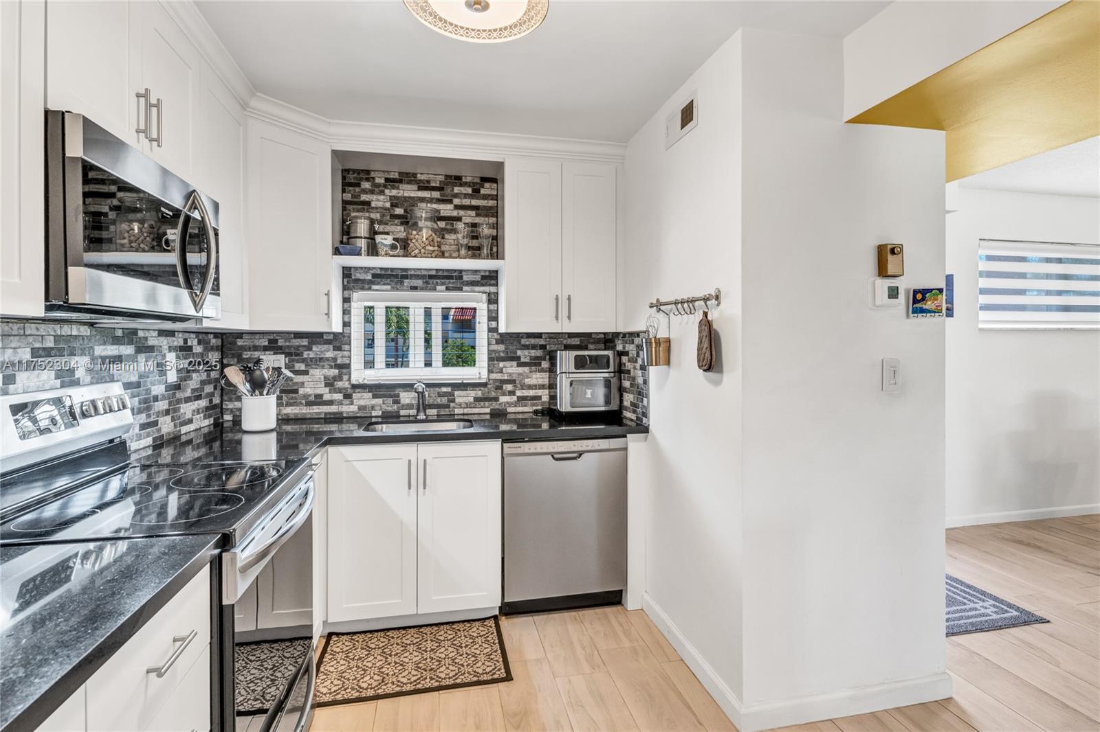 HOLLYBROOK GOLF - Residential