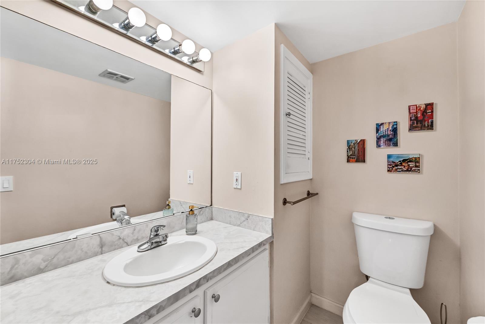 HOLLYBROOK GOLF - Residential