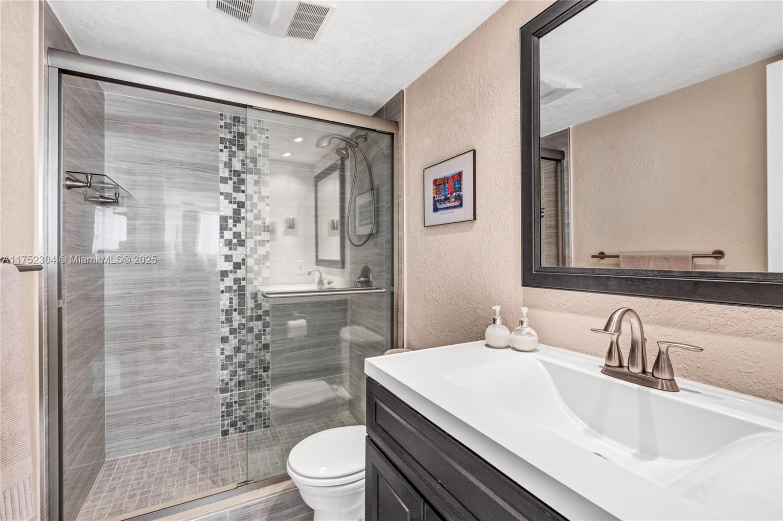 HOLLYBROOK GOLF - Residential