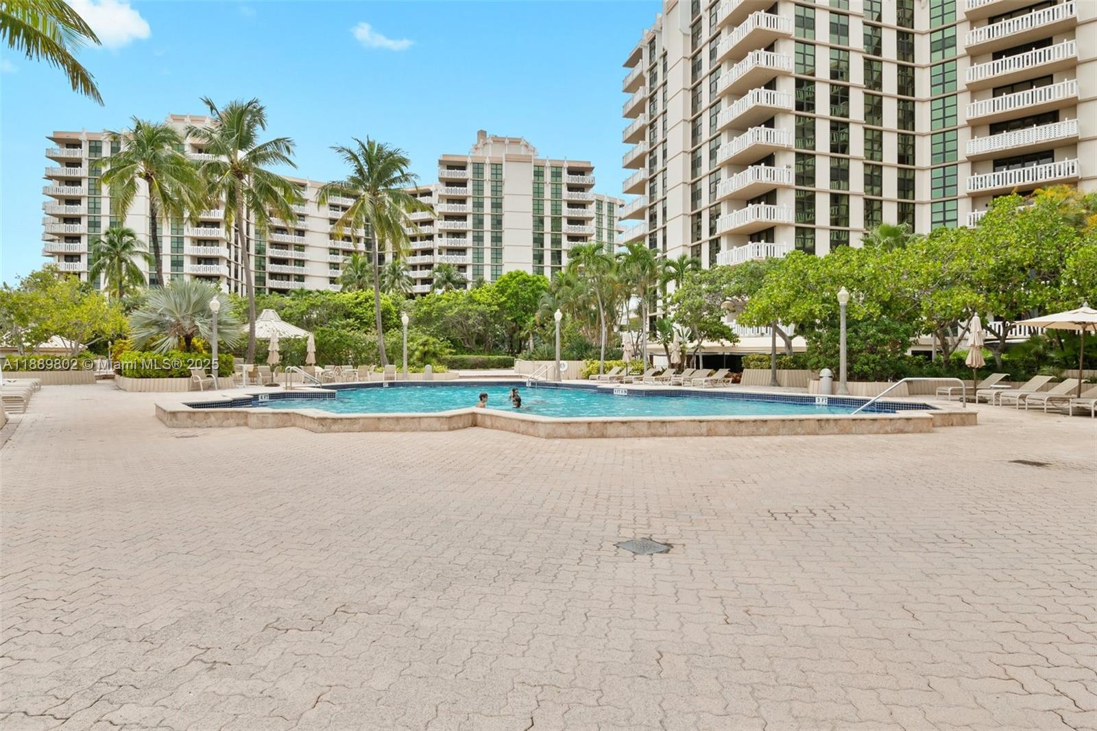 TOWERS OF KEY BISCAYNE CO - Residential Lease