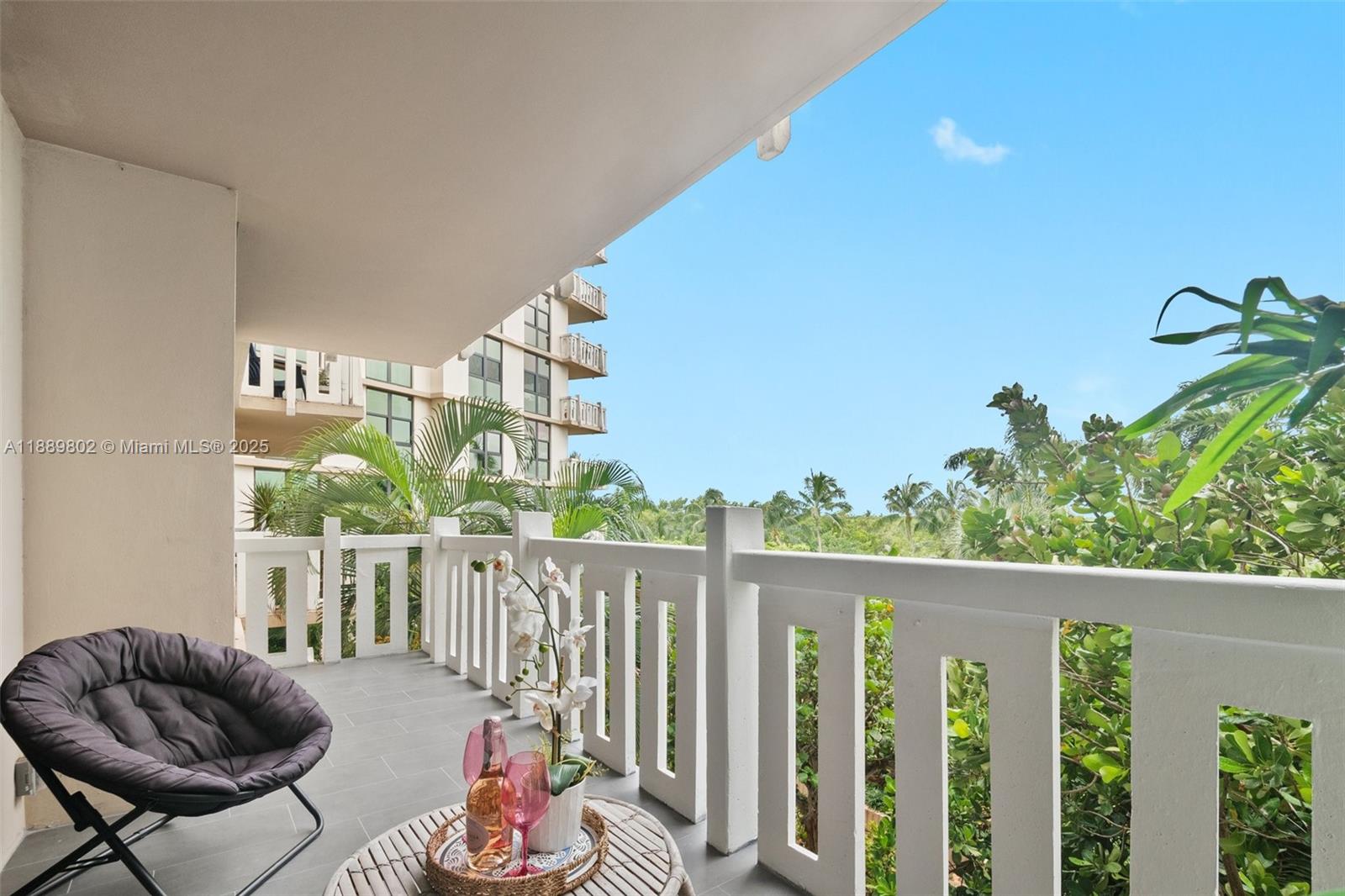 TOWERS OF KEY BISCAYNE CO - Residential Lease