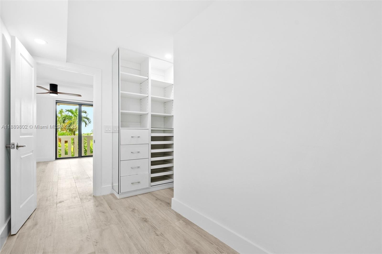 TOWERS OF KEY BISCAYNE CO - Residential Lease