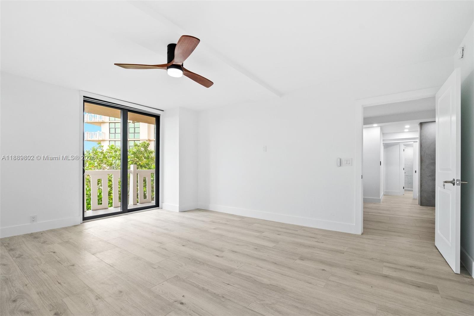 TOWERS OF KEY BISCAYNE CO - Residential Lease