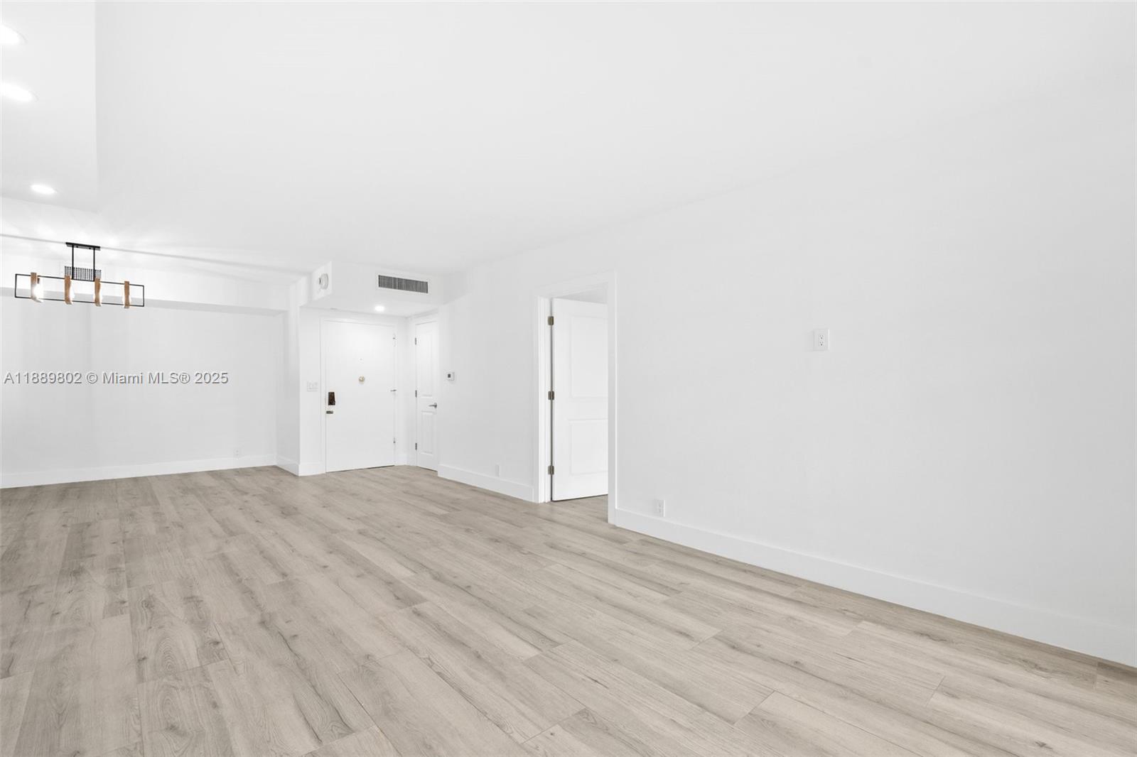 TOWERS OF KEY BISCAYNE CO - Residential Lease