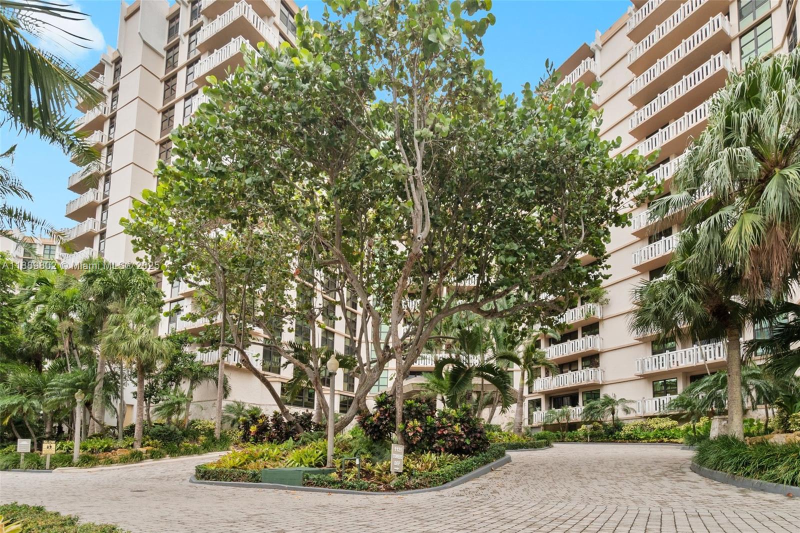 TOWERS OF KEY BISCAYNE CO - Residential Lease