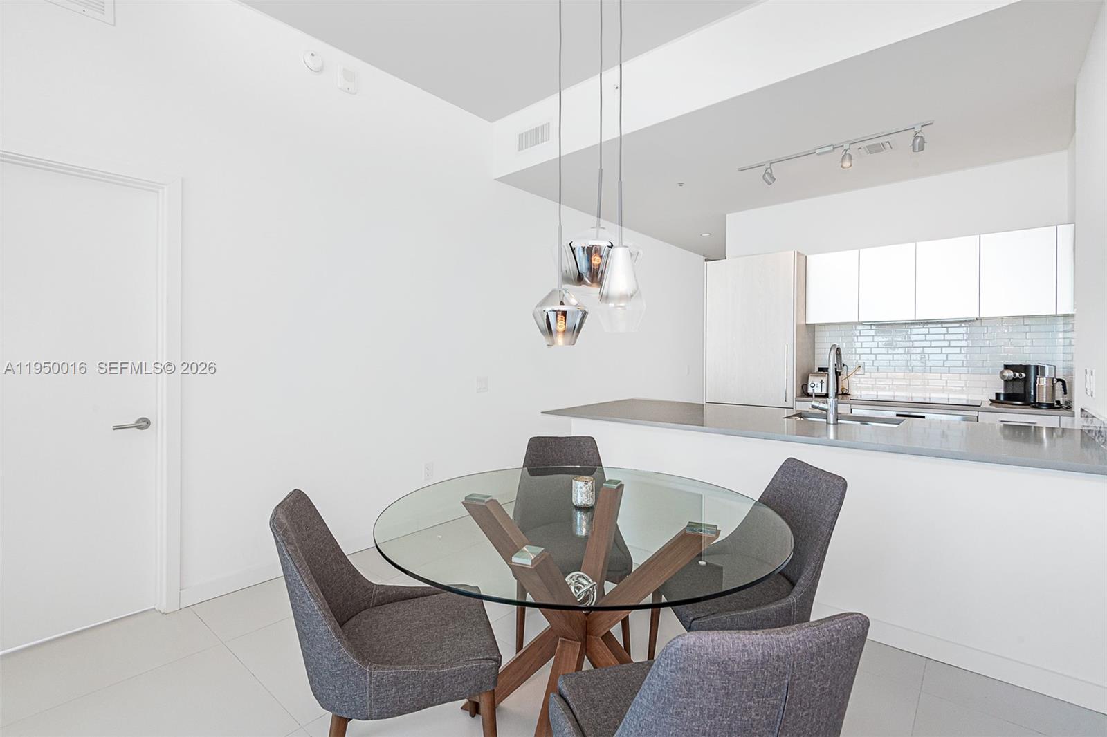 PARAISO BAYVIEWS CONDO - Residential