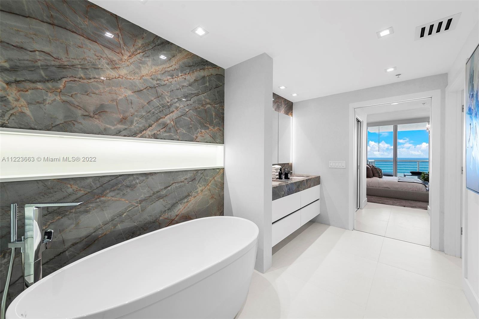 MOSAIC ON MIAMI BEACH CON - Residential