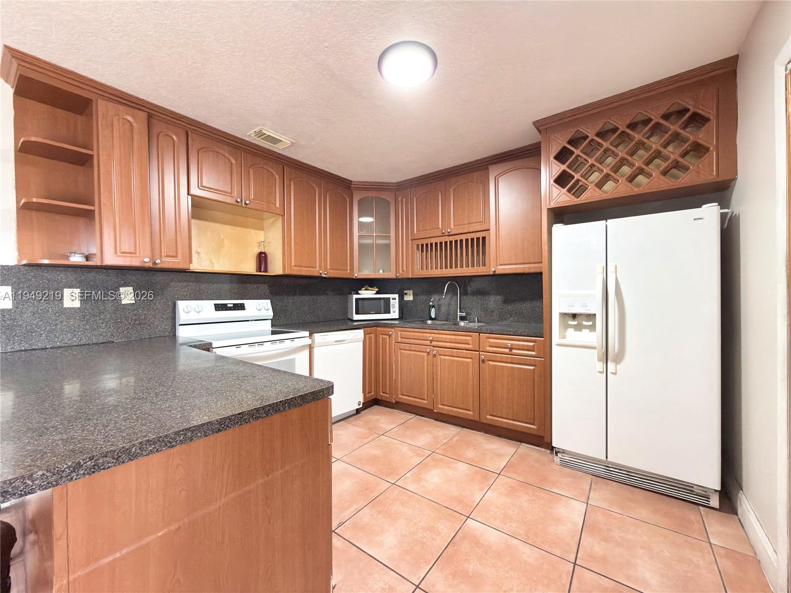 MONACO ESTATES 1ST ADDN - Residential