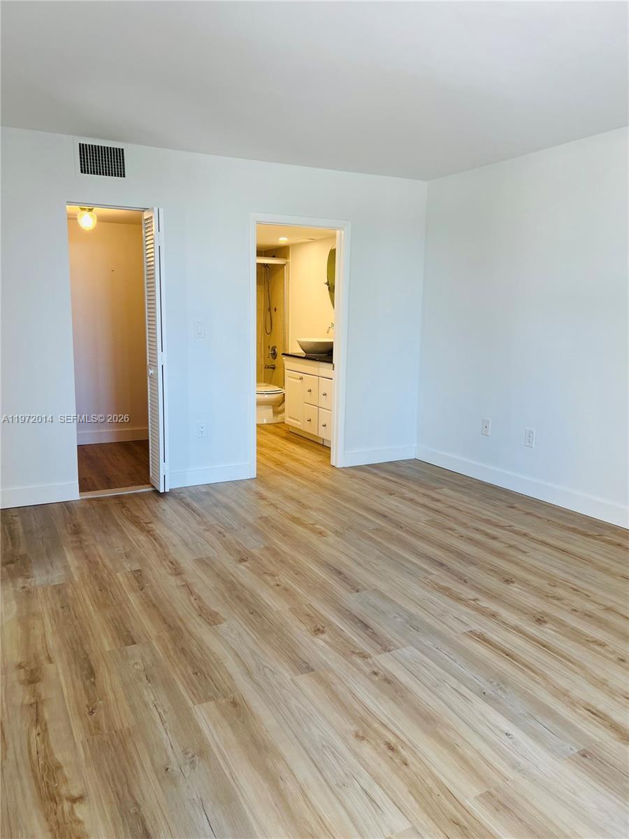 BRICKELL BAY CLUB CONDO - Residential Lease