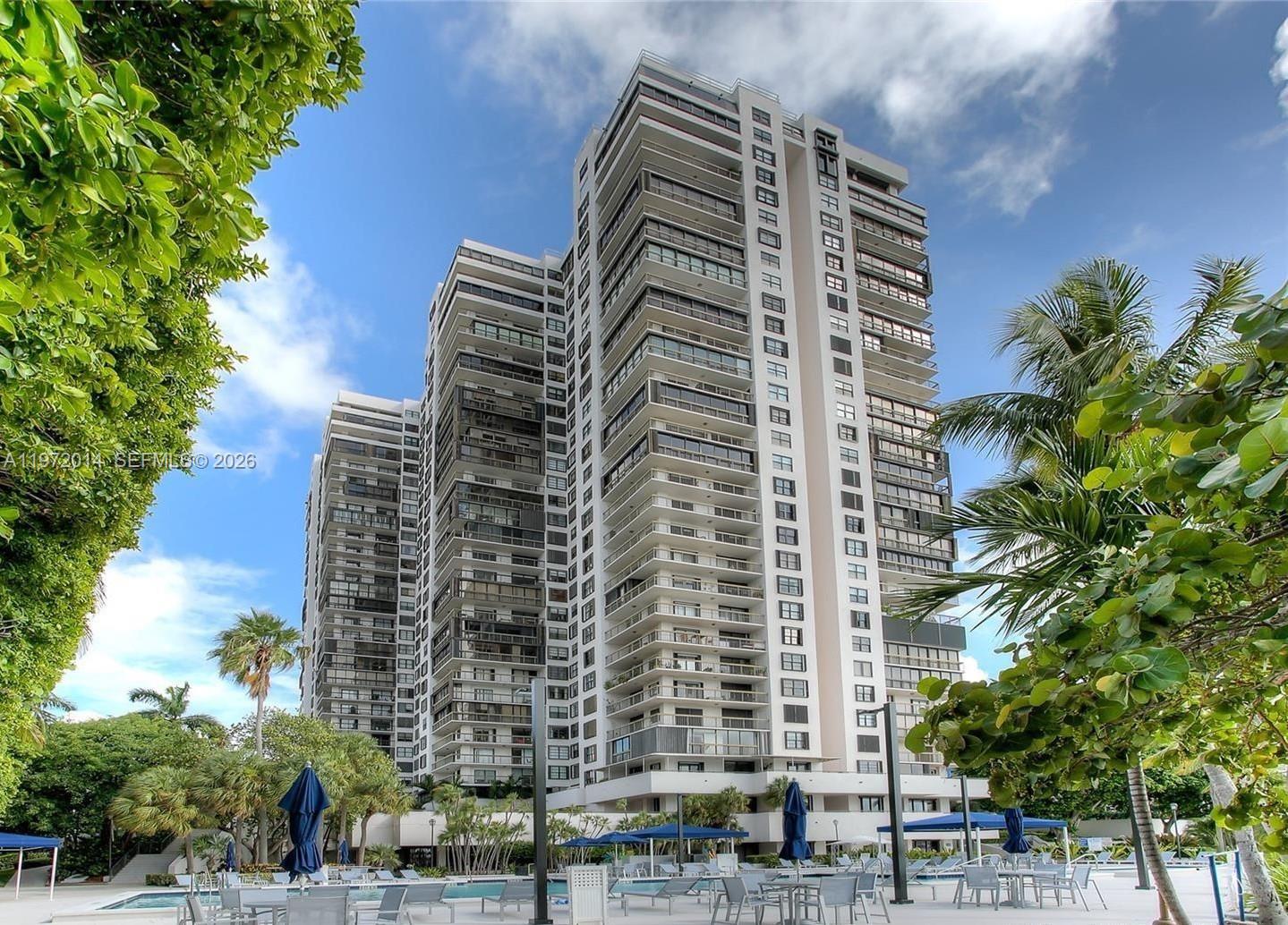 BRICKELL BAY CLUB CONDO - Residential Lease