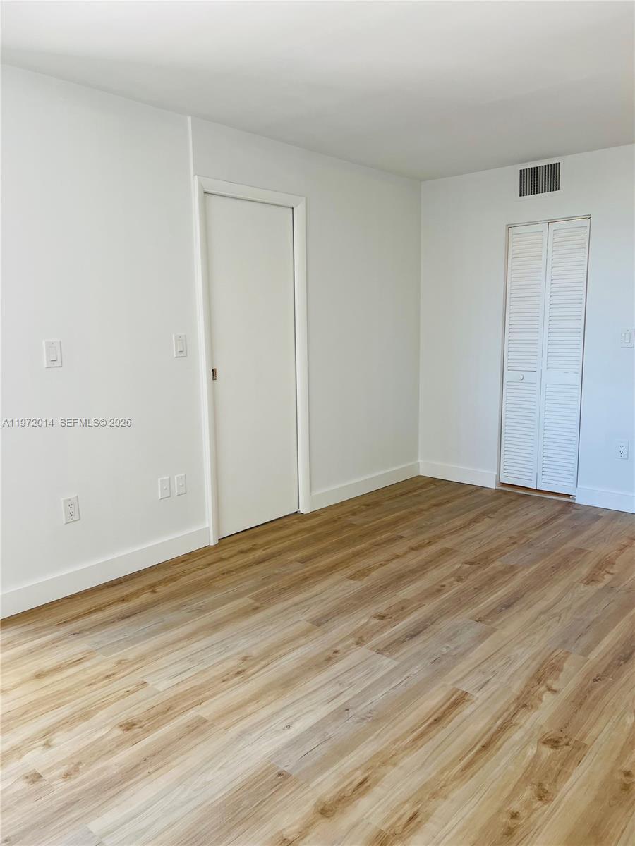 BRICKELL BAY CLUB CONDO - Residential Lease