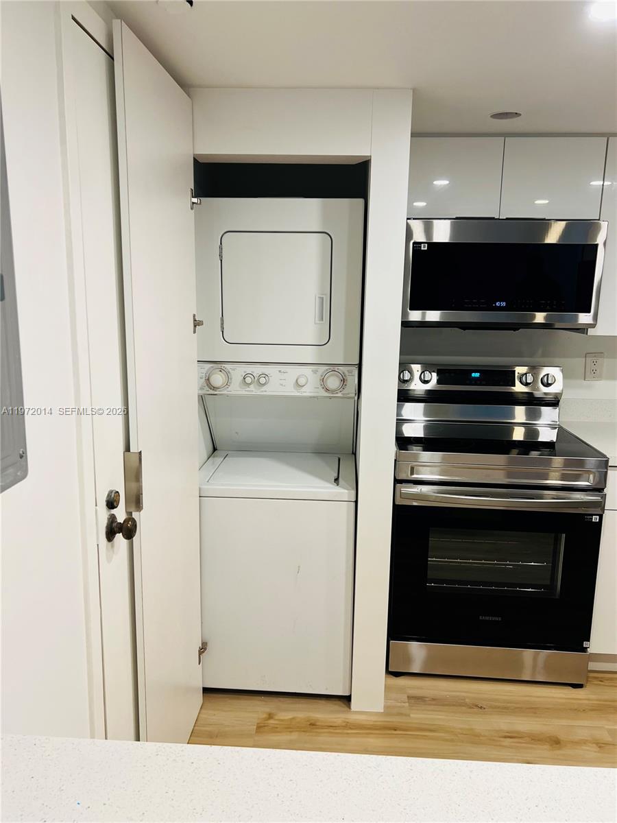 BRICKELL BAY CLUB CONDO - Residential Lease