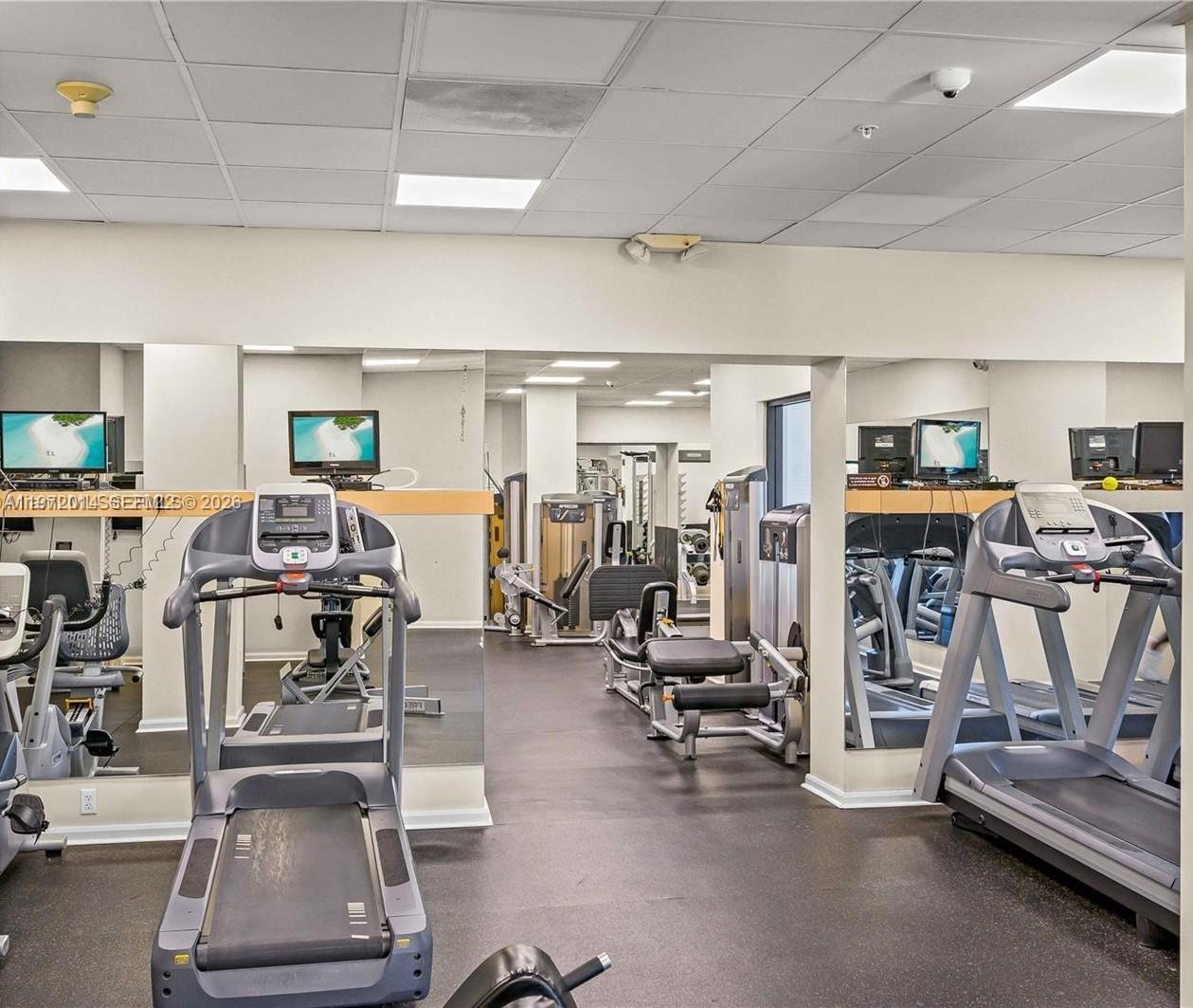 BRICKELL BAY CLUB CONDO - Residential Lease