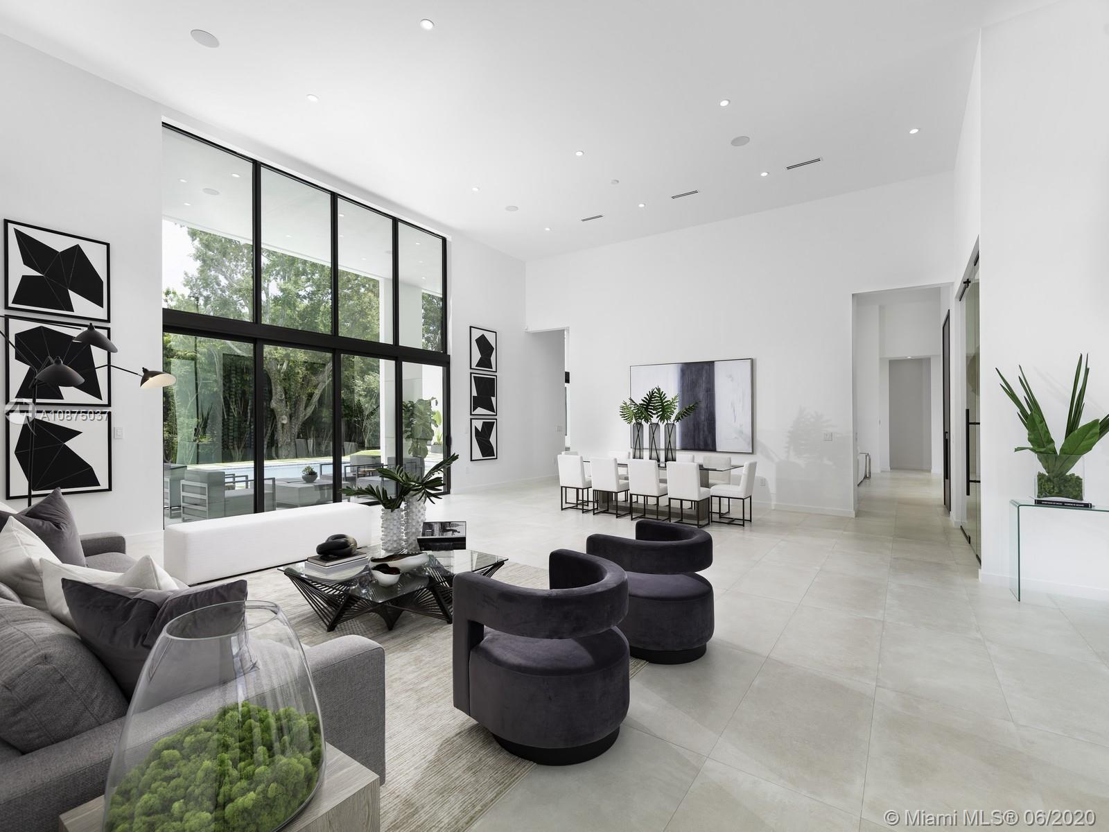 TOWN & RANCH ESTS - Residential