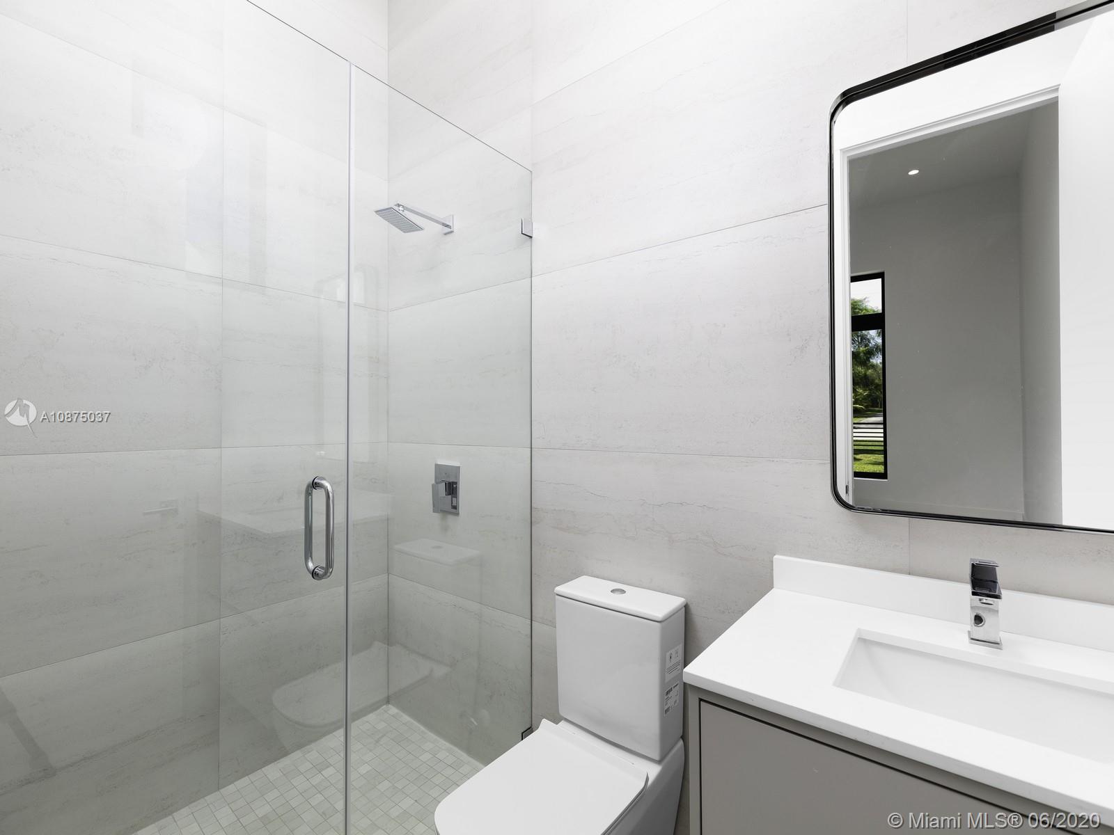 TOWN & RANCH ESTS - Residential