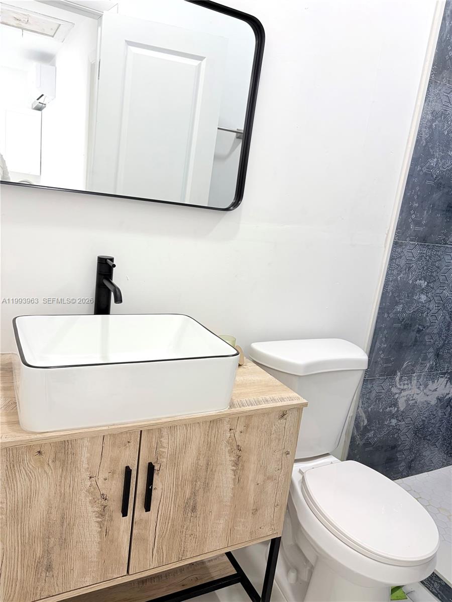 MEADOW WOOD MANOR #4 - Residential Lease