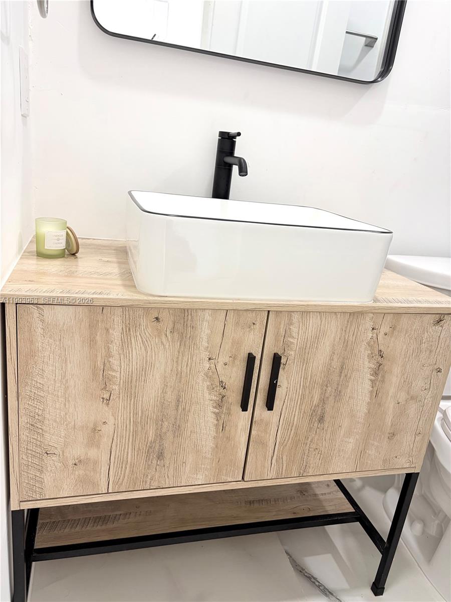 MEADOW WOOD MANOR #4 - Residential Lease