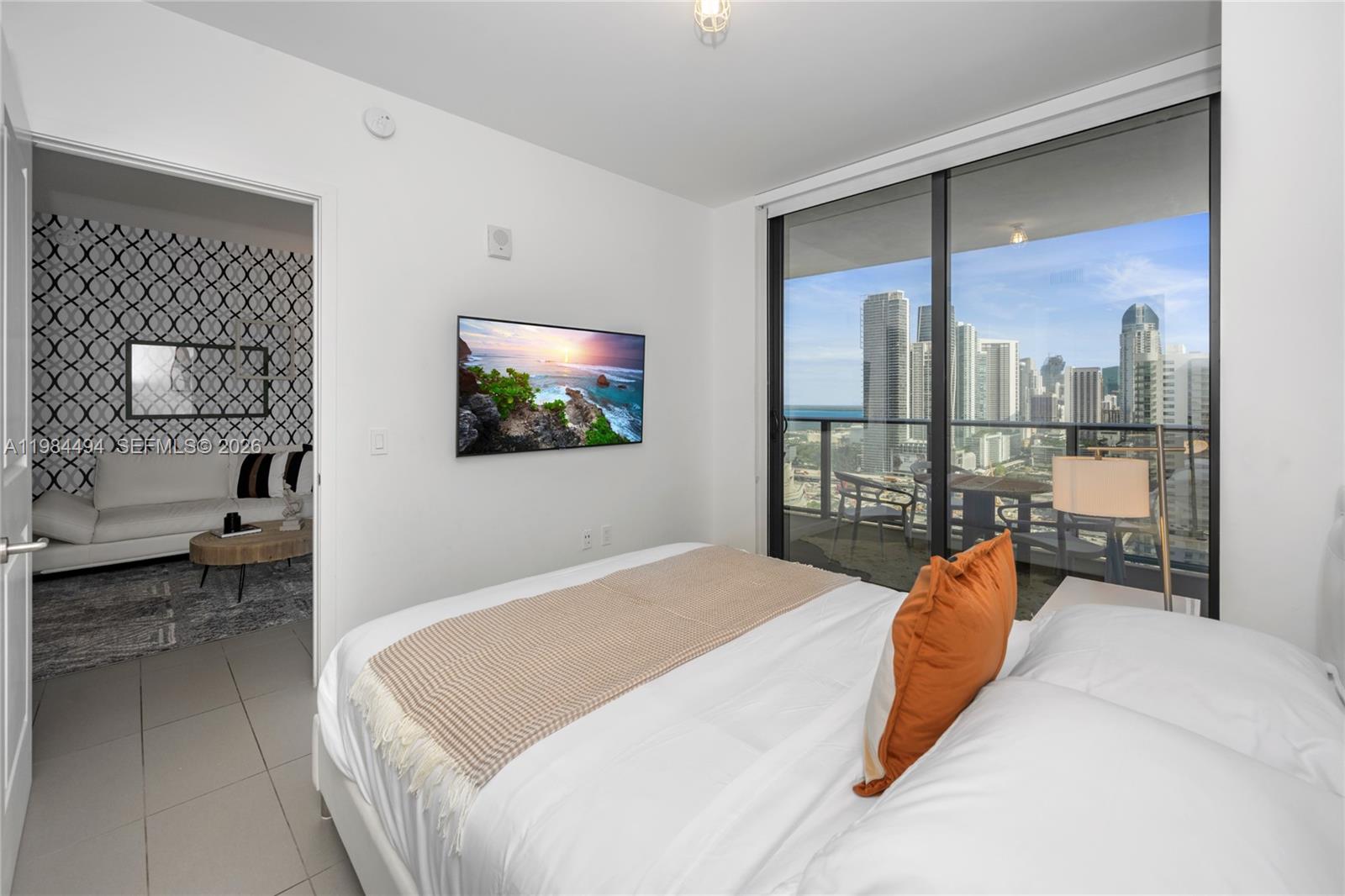 CANVAS CONDO - Residential Lease