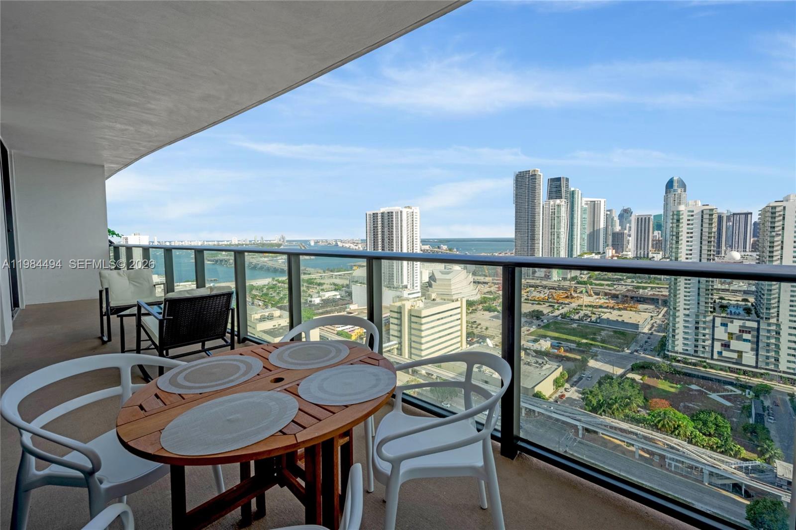 CANVAS CONDO - Residential Lease