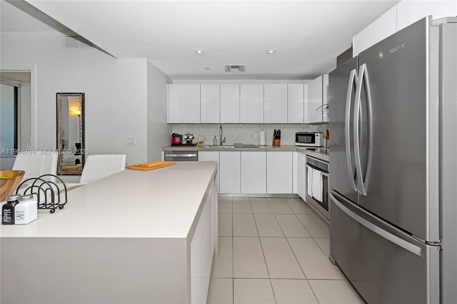 CANVAS CONDO - Residential Lease