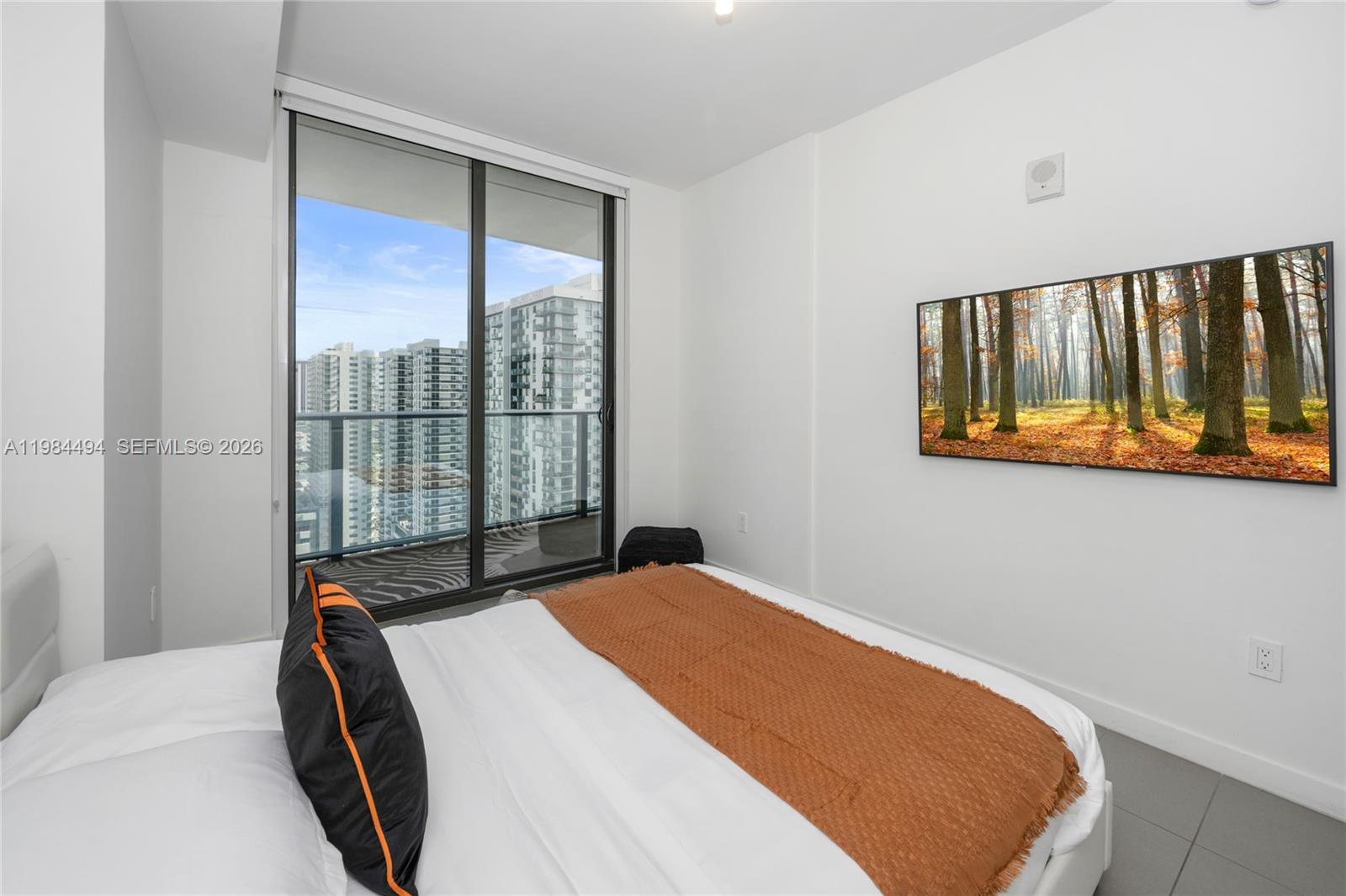 CANVAS CONDO - Residential Lease