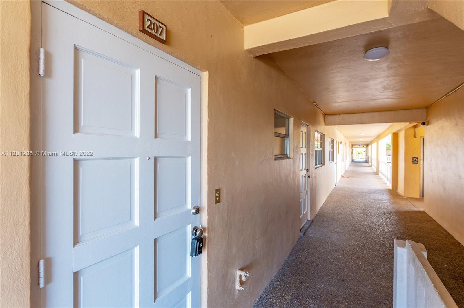 HOLLYWOOD HILLS - Residential Lease