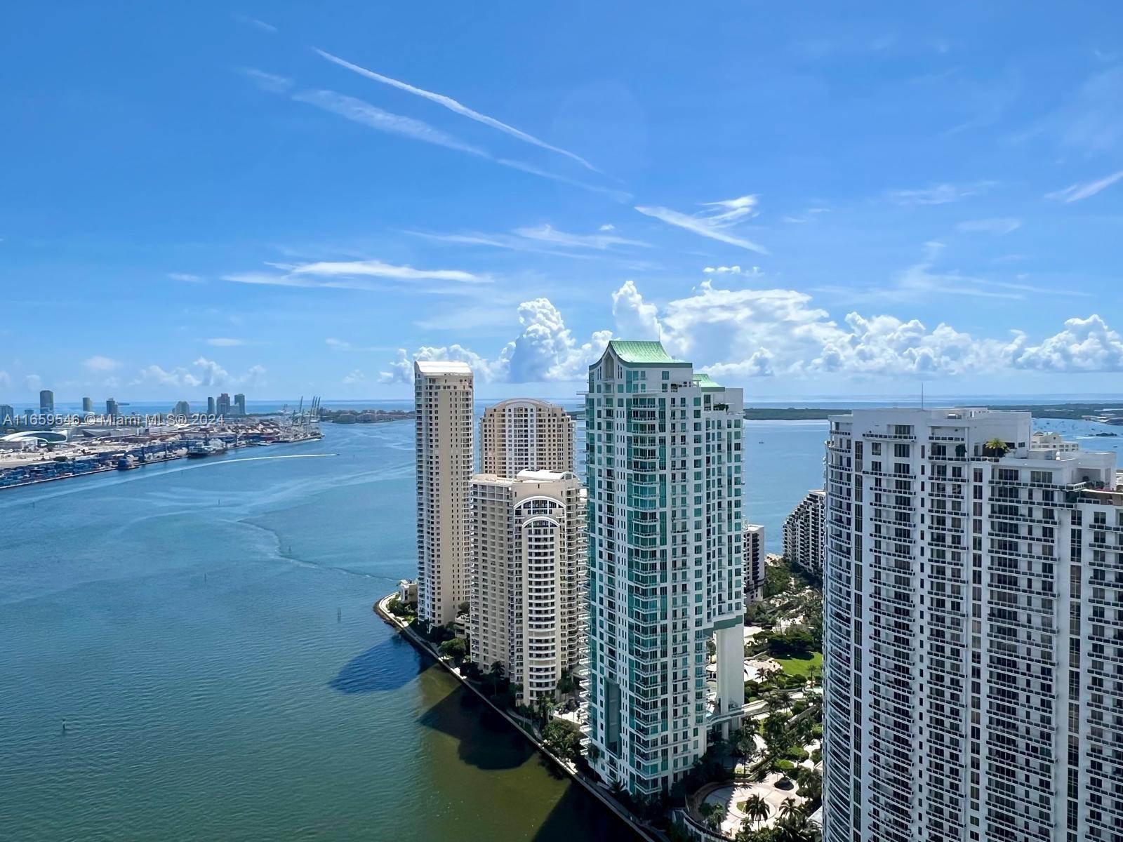 300 Biscayne Blvd Way 3903C, Miami, Broward County, Florida - 3 Bedrooms  
5 Bathrooms - 