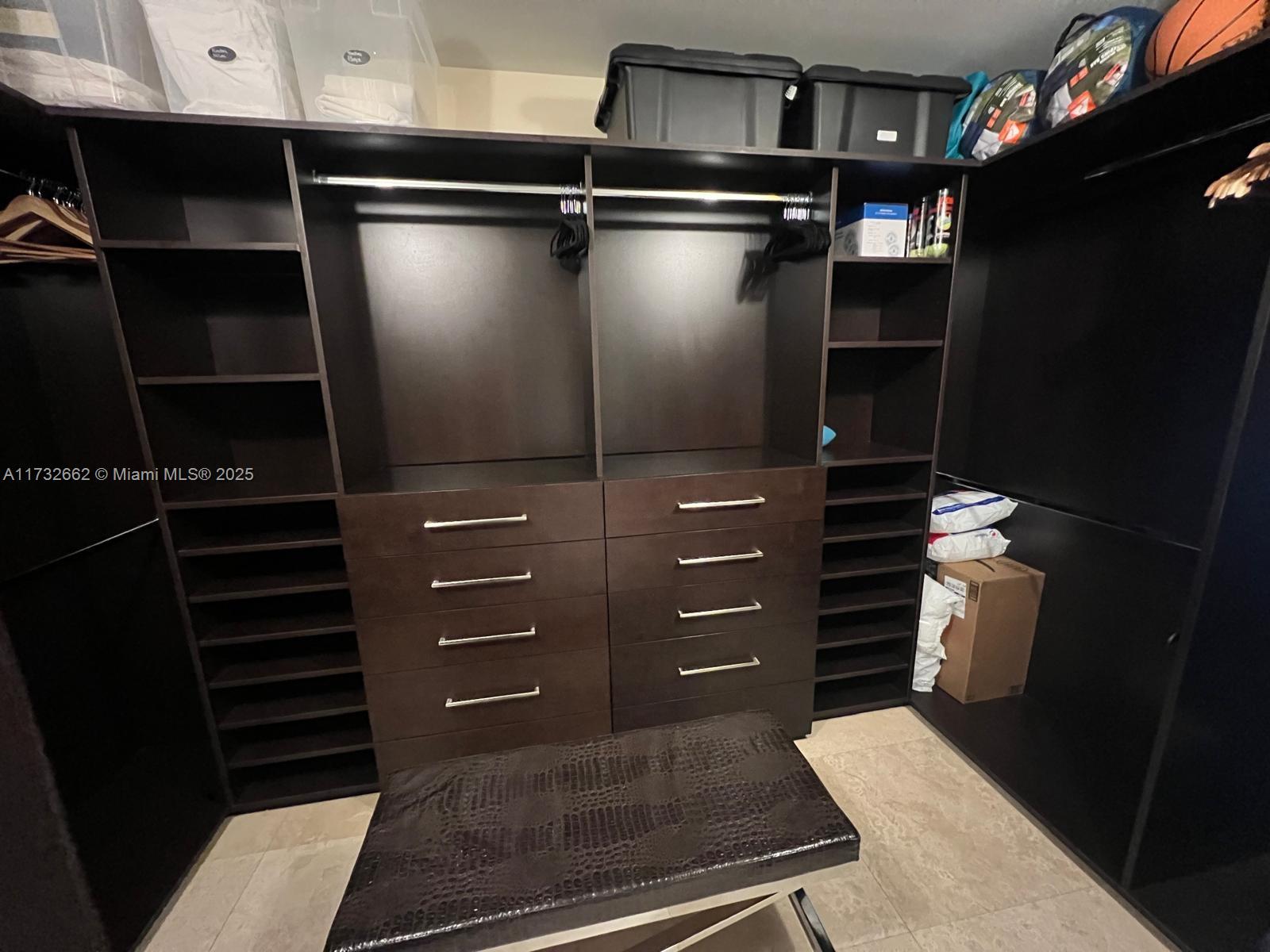 OCEANIA IV CONDO - Residential