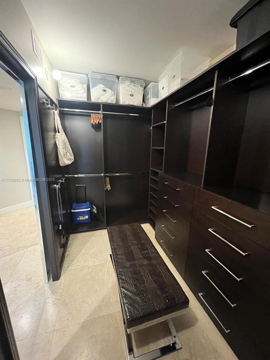 OCEANIA IV CONDO - Residential