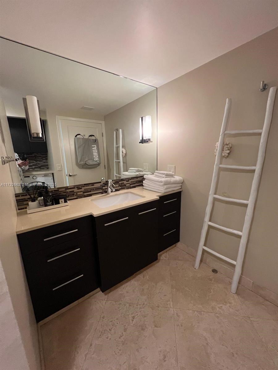 OCEANIA IV CONDO - Residential