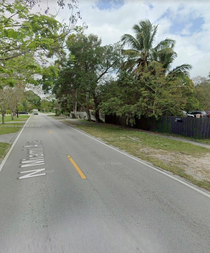 View photos, virtual tours, details... 15505 N Miami Ave