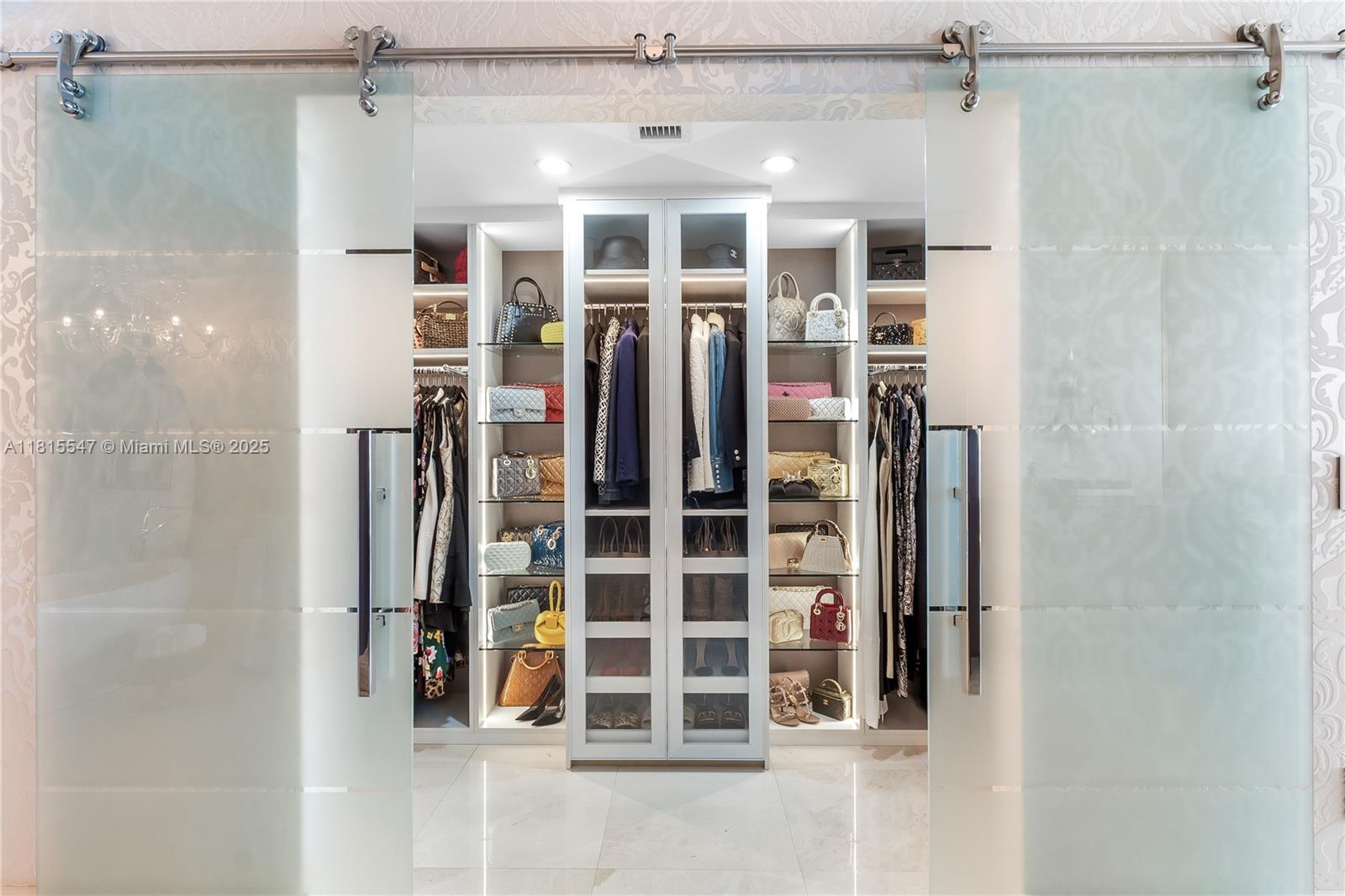 JADE RESIDENCES AT BRICKE - Residential