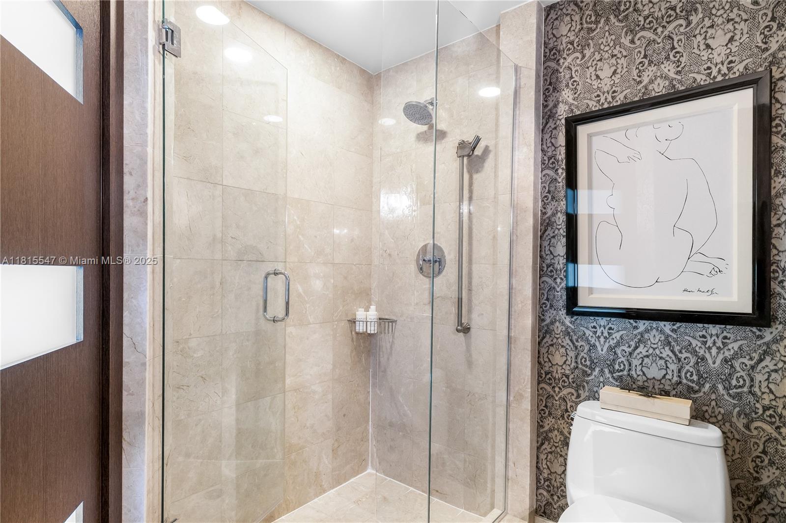 JADE RESIDENCES AT BRICKE - Residential