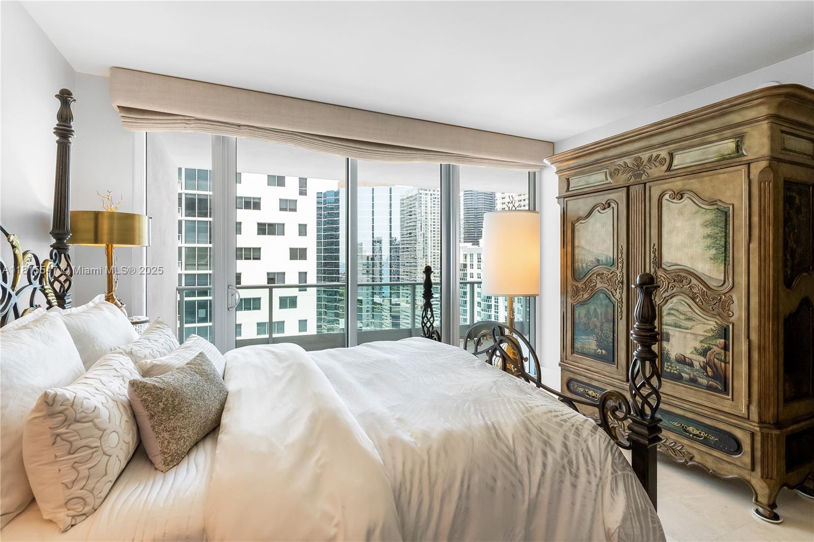 JADE RESIDENCES AT BRICKE - Residential